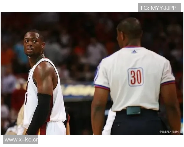 爵士训练营热闹非凡德隆韦德携手出镜贝利乐福同场助阵 爵士训练营热闹非凡德隆韦德携手出镜贝利乐福同场助阵