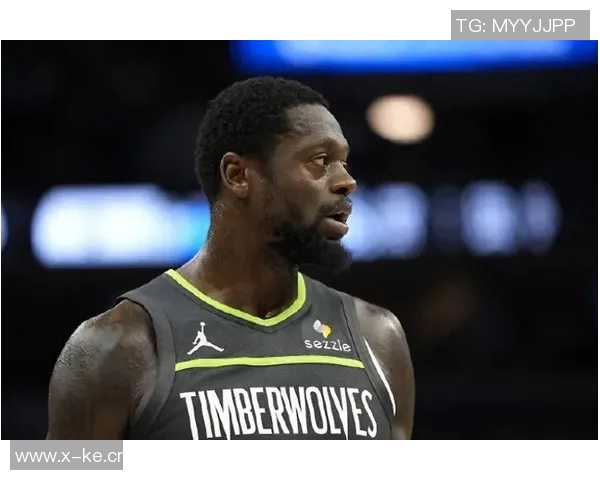 兰德尔半场表现稳定11投6中贡献14分4篮板1助攻1抢断 兰德尔半场表现稳定11投6中贡献14分4篮板1助攻1抢断