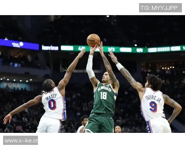 字母哥右小腿拉伤将缺席2到4周球队谈判仍在进行中 字母哥右小腿拉伤将缺席2到4周球队谈判仍在进行中