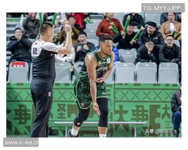 同曦官博庆祝祝铭震29岁生日并宣布今夏续约顶薪计划