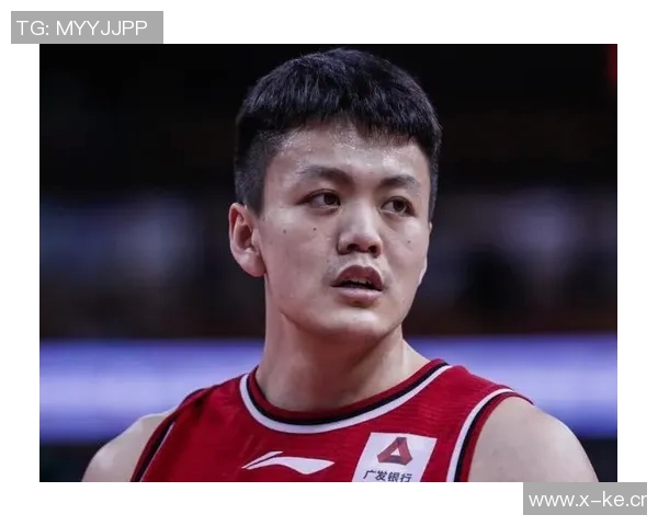 小卡全能表现助力球队攻防兼备21投11中斩获27分5篮板5助攻 小卡全能表现助力球队攻防兼备21投11中斩获27分5篮板5助攻